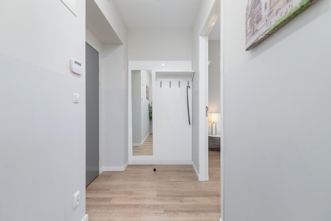Central Planty Park Apartment Lobzowska By Noclegi Renters Krasków Exterior foto